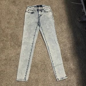 Aero High Rise Skinny Jeans